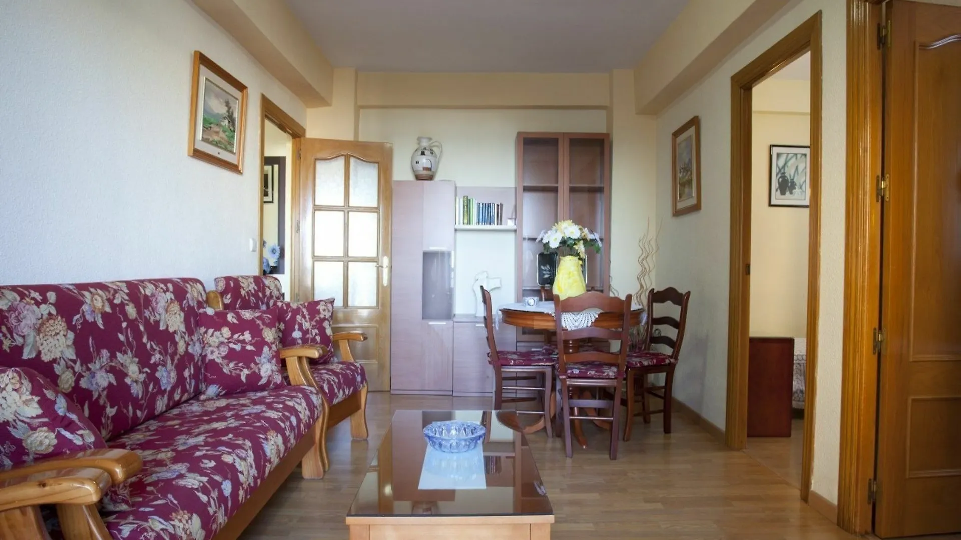 Malaga 101395 3 Bedroom Apartment By Mo Rentals