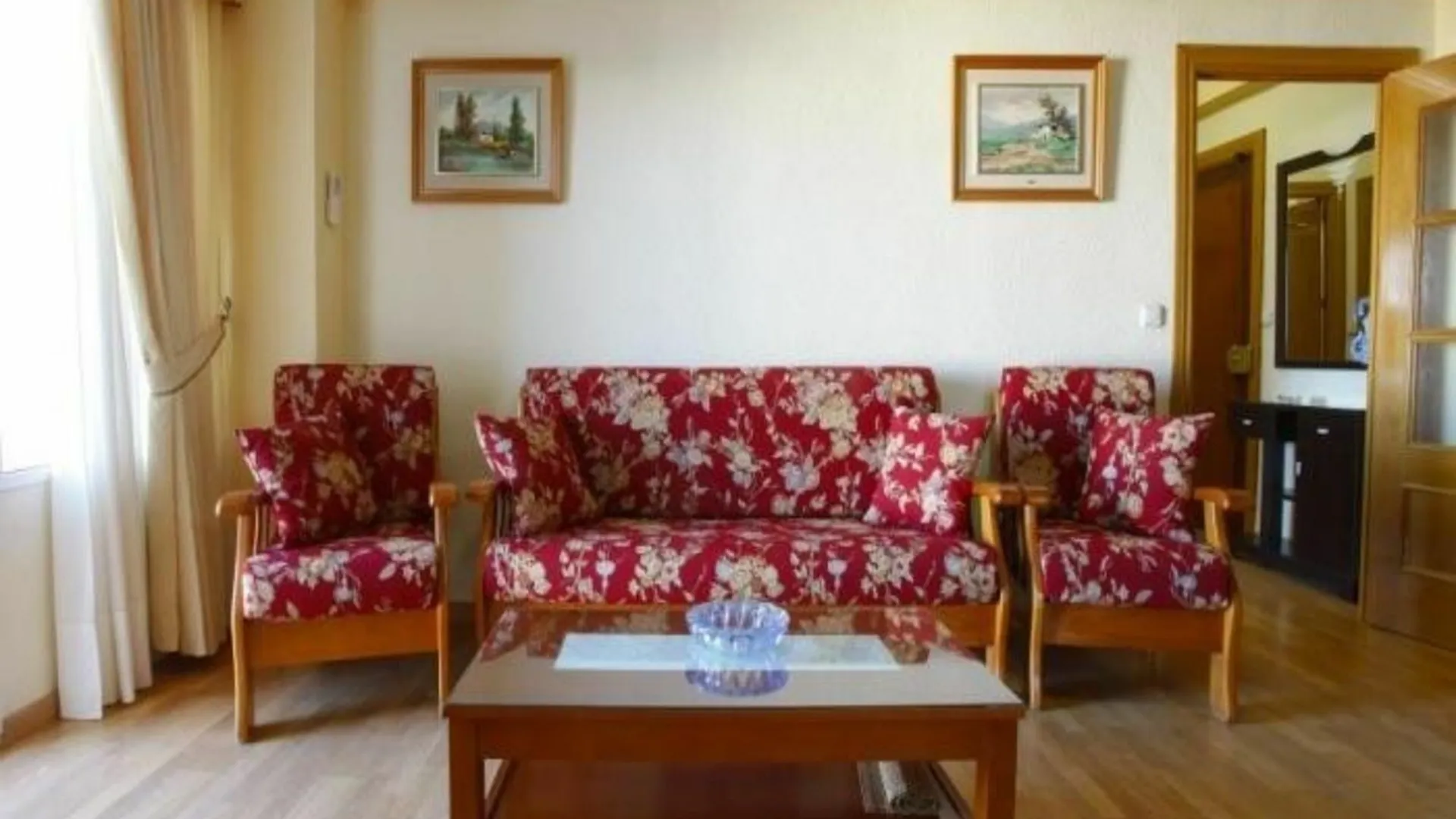 Malaga 101395 3 Bedroom Apartment By Mo Rentals Spain