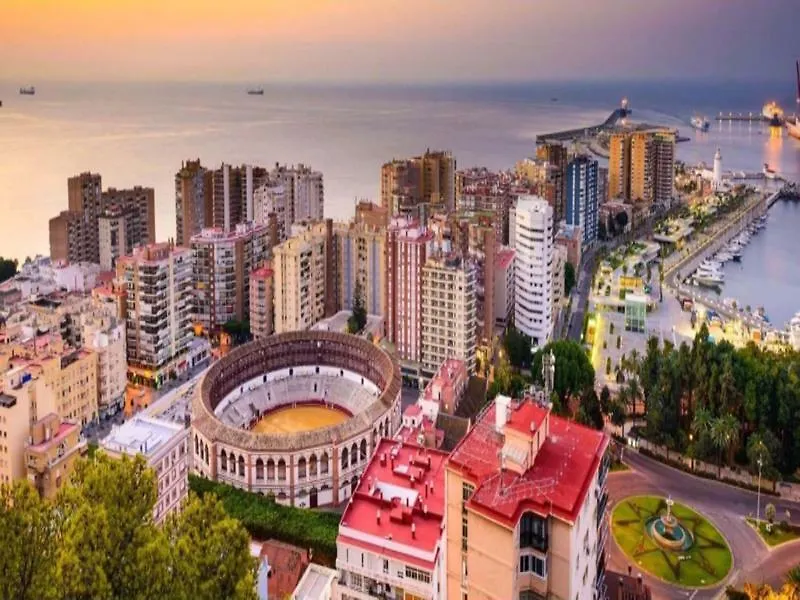 Malaga 101395 3 Bedroom Apartment By Mo Rentals